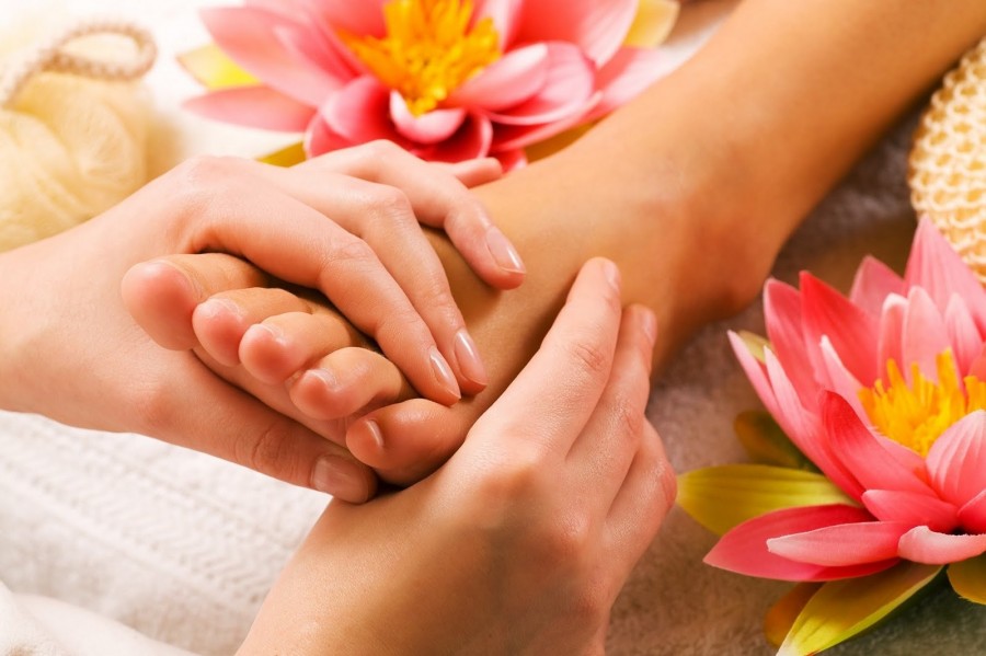Tropical Spa Treatments You Can Make and Prepare at Home this Valentine's Day